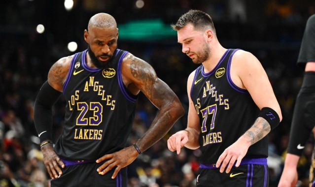 彩客网赛事平台-烦了，湖人队东契奇被问及詹姆斯和里夫斯的问题时，明显感到不悦